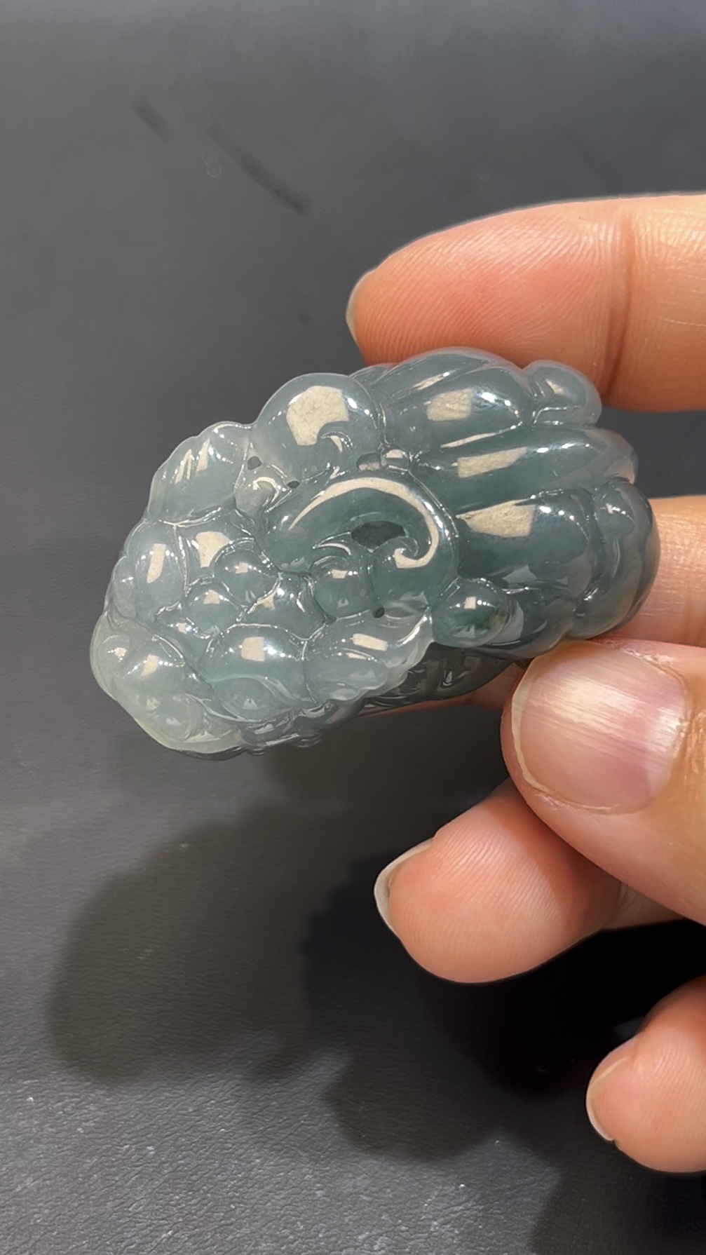 翡翠貔貅吊墜 編號#657|立體雕刻|淺藍至灰藍漸層|招財守護 收藏首選 2 翡翠貔貅吊墜 編號#657|立體雕刻|淺藍至灰藍漸層|招財守護 收藏首選 - Image 2