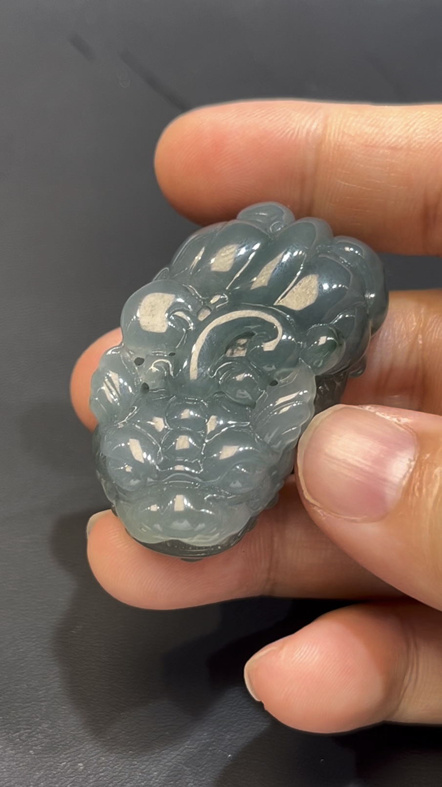 翡翠貔貅吊墜 編號#657|立體雕刻|淺藍至灰藍漸層|招財守護 收藏首選 4 翡翠貔貅吊墜 編號#657|立體雕刻|淺藍至灰藍漸層|招財守護 收藏首選 - Image 4