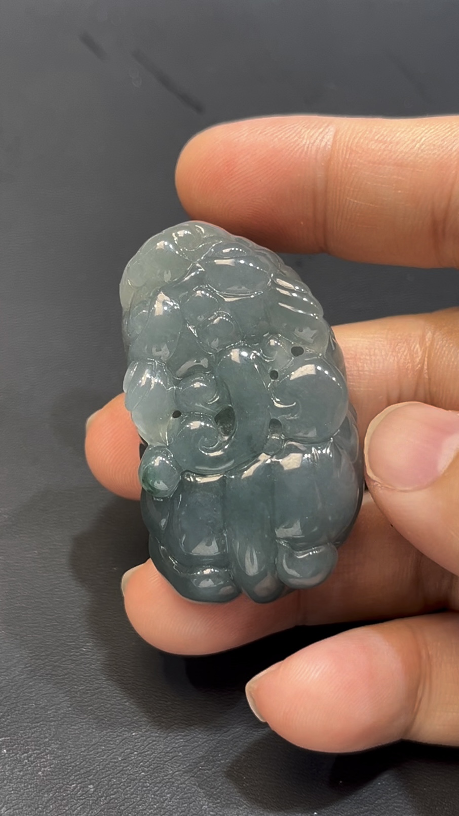 翡翠貔貅吊墜 編號#657|立體雕刻|淺藍至灰藍漸層|招財守護 收藏首選 1 翡翠貔貅吊墜 編號#657|立體雕刻|淺藍至灰藍漸層|招財守護 收藏首選