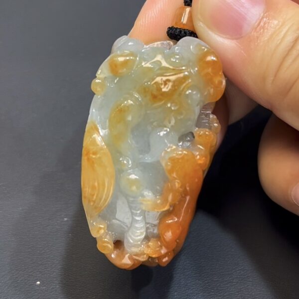 翡翠子母貔貅吊墜 編號#663｜紅翡皮殼特色｜厚裝雕刻 招財守護 收藏首選