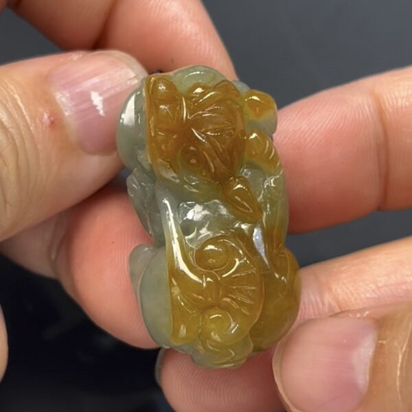 翡翠貔貅吊墜 編號#670｜天然黃皮殼 招財首選｜厚裝雕刻 收藏推薦