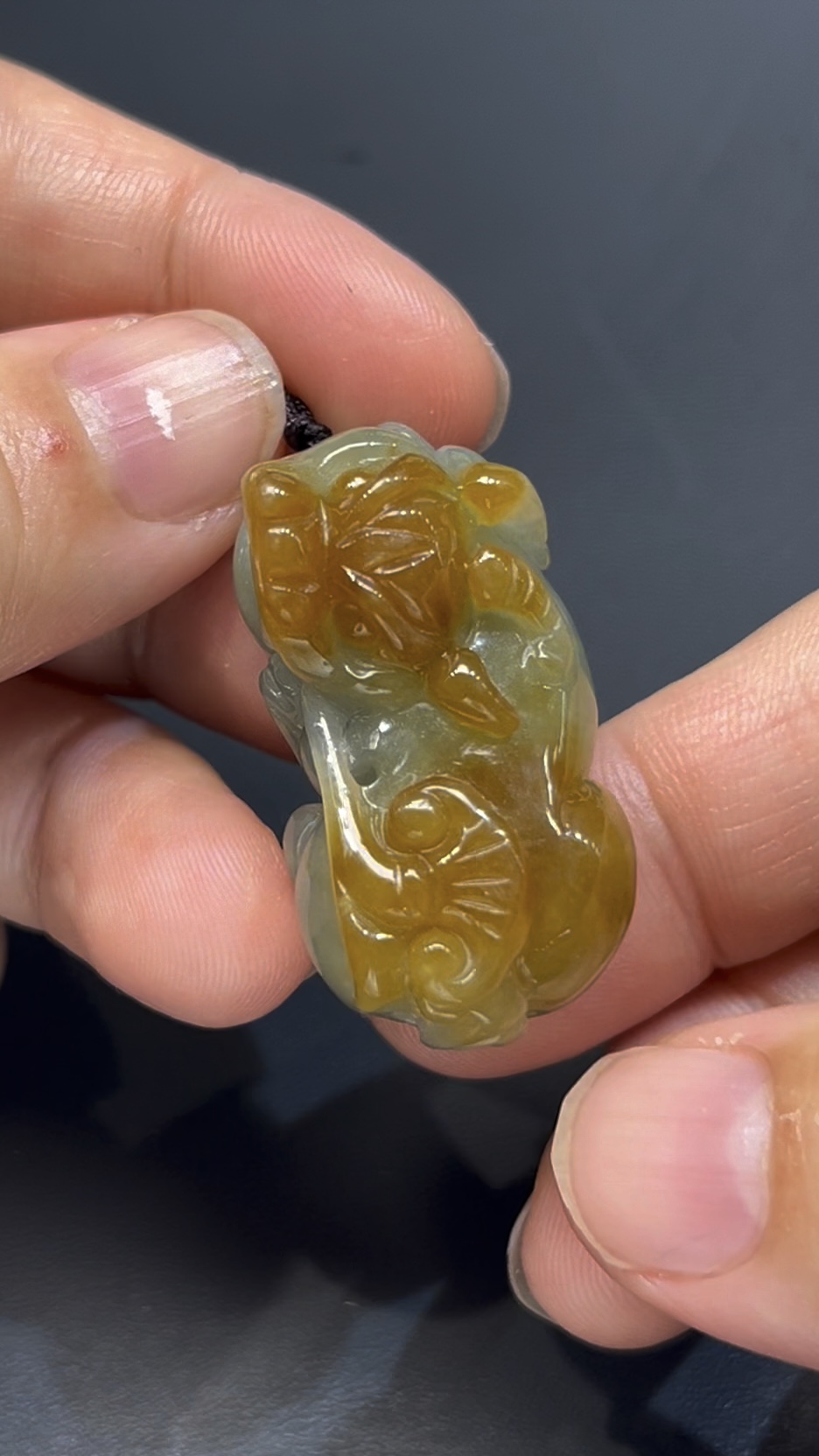 翡翠貔貅吊墜 編號#670|天然黃皮殼 招財首選|厚裝雕刻 收藏推薦 3 翡翠貔貅吊墜 編號#670|天然黃皮殼 招財首選|厚裝雕刻 收藏推薦 - Image 3