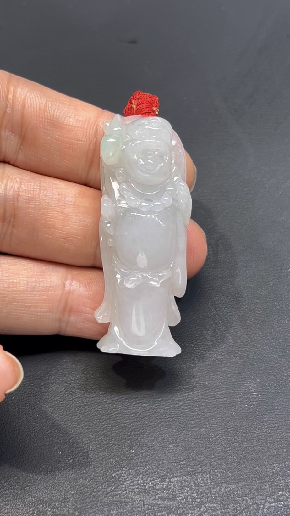翡翠站佛吊墜 編號#672|立體雕刻 可站立設計|天然玉料 收藏首選 7 翡翠站佛吊墜 編號#672|立體雕刻 可站立設計|天然玉料 收藏首選 - Image 7
