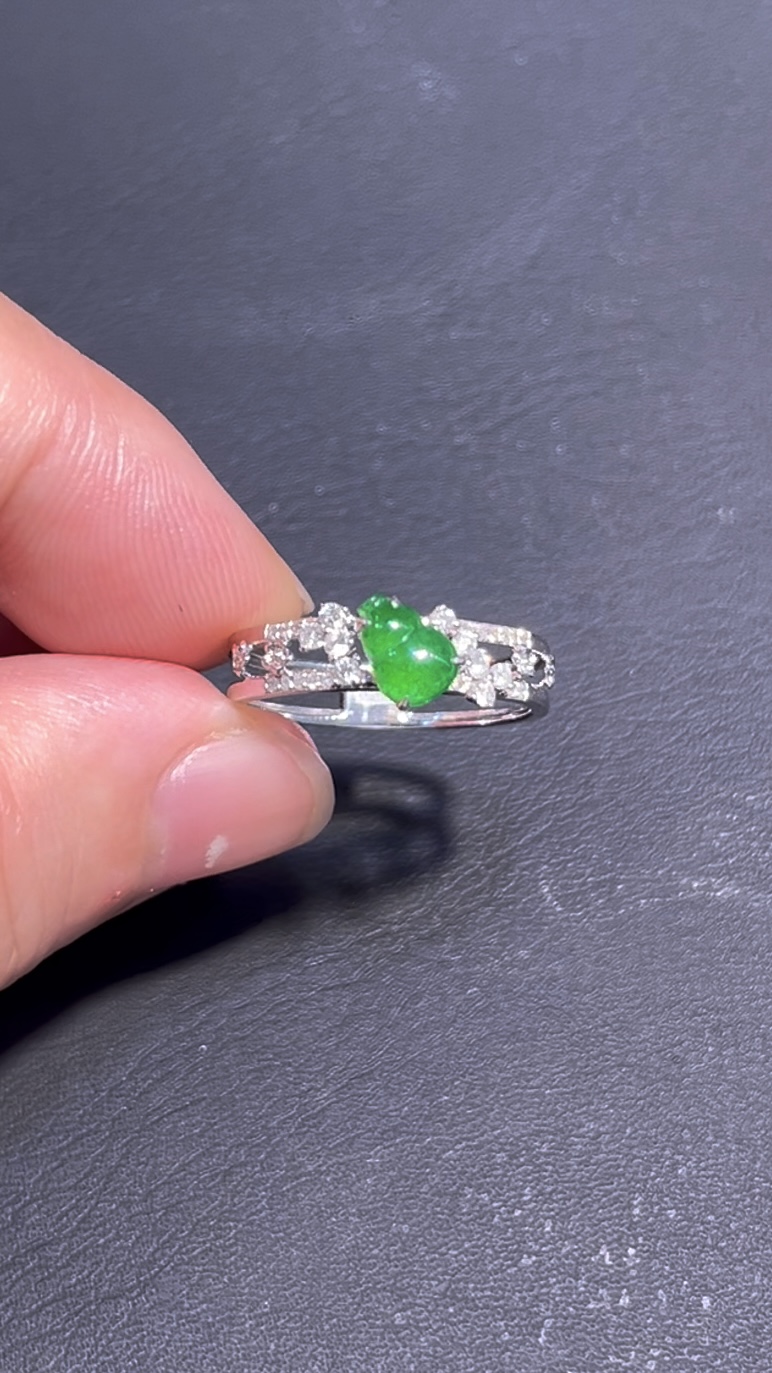 翡翠葫蘆戒指 編號#685|色澤鮮綠 小巧精美|福祿寓意 限量精品推薦 6 翡翠葫蘆戒指 編號#685|色澤鮮綠 小巧精美|福祿寓意 限量精品推薦 - Image 6