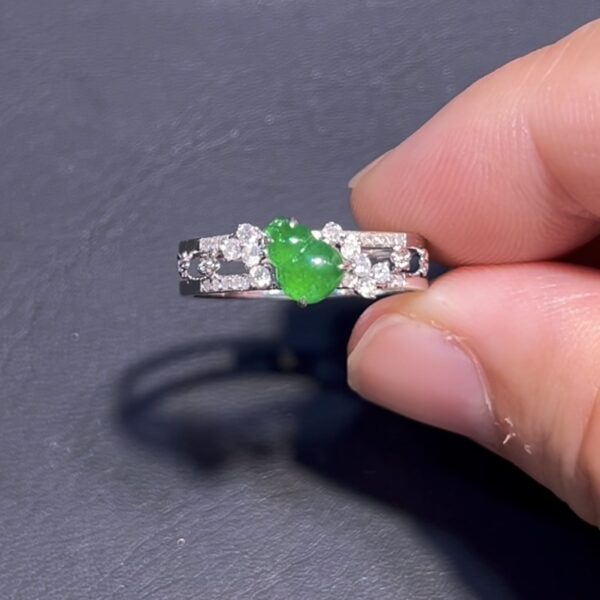 翡翠葫蘆戒指 編號#685｜色澤鮮綠 小巧精美｜福祿寓意 限量精品推薦