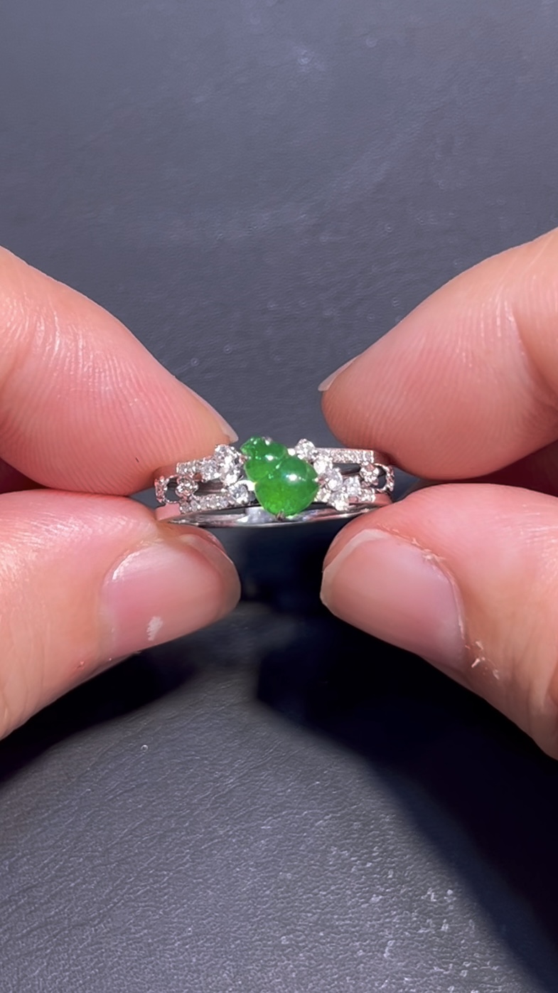 翡翠葫蘆戒指 編號#685|色澤鮮綠 小巧精美|福祿寓意 限量精品推薦 2 翡翠葫蘆戒指 編號#685|色澤鮮綠 小巧精美|福祿寓意 限量精品推薦 - Image 2