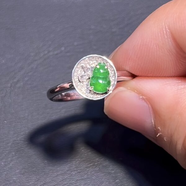 翡翠葫蘆戒指 編號#686｜鮮綠玉料 18K金鑲嵌｜碗形設計 福祿寓意 收藏推薦