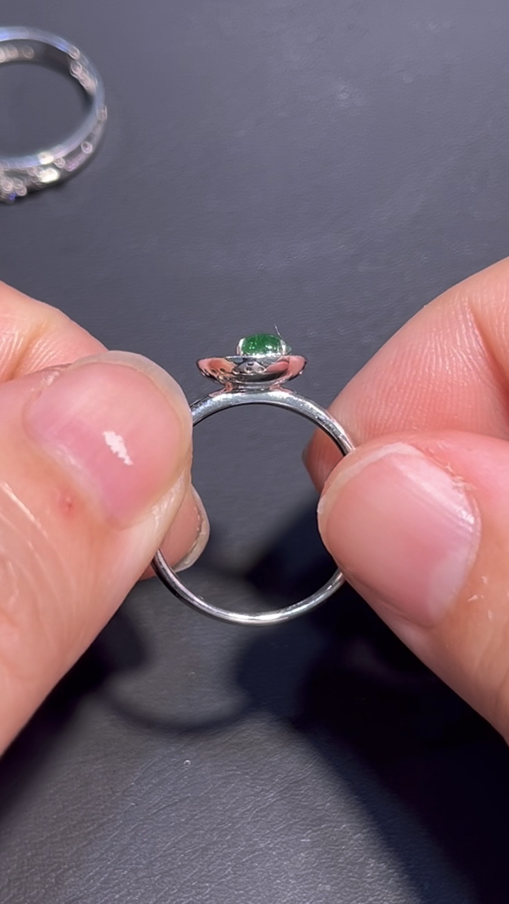 翡翠葫蘆戒指 編號#686|18K金鑲嵌|碗形設計 福祿寓意 收藏推薦 3 翡翠葫蘆戒指 編號#686|18K金鑲嵌|碗形設計 福祿寓意 收藏推薦 - Image 3