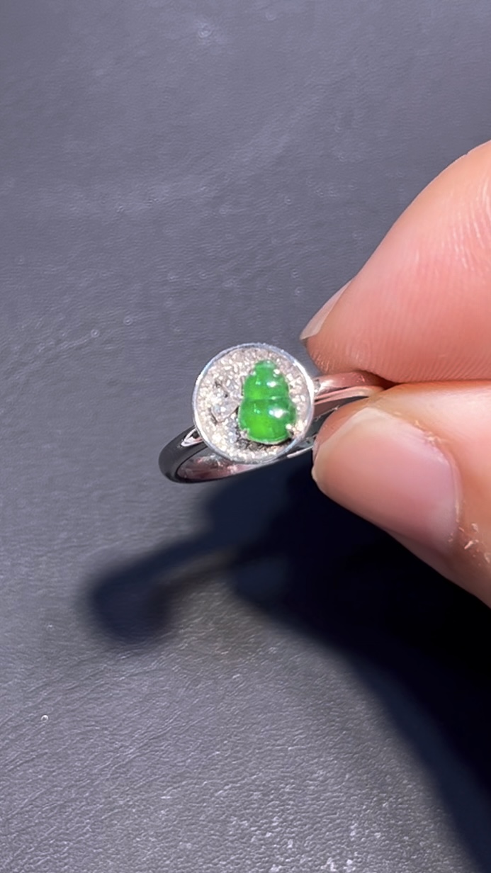 翡翠葫蘆戒指 編號#686|18K金鑲嵌|碗形設計 福祿寓意 收藏推薦 4 翡翠葫蘆戒指 編號#686|18K金鑲嵌|碗形設計 福祿寓意 收藏推薦 - Image 4