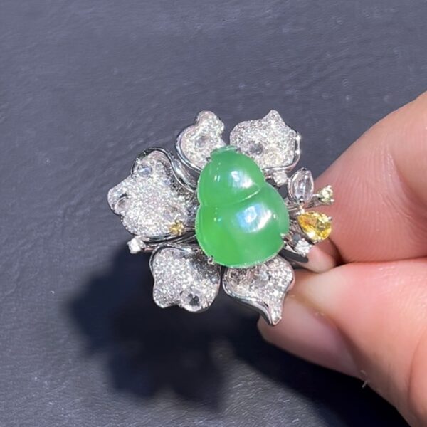 翡翠戒指 編號#688｜鮮綠翡翠｜豪華花形｜福氣開運飾品