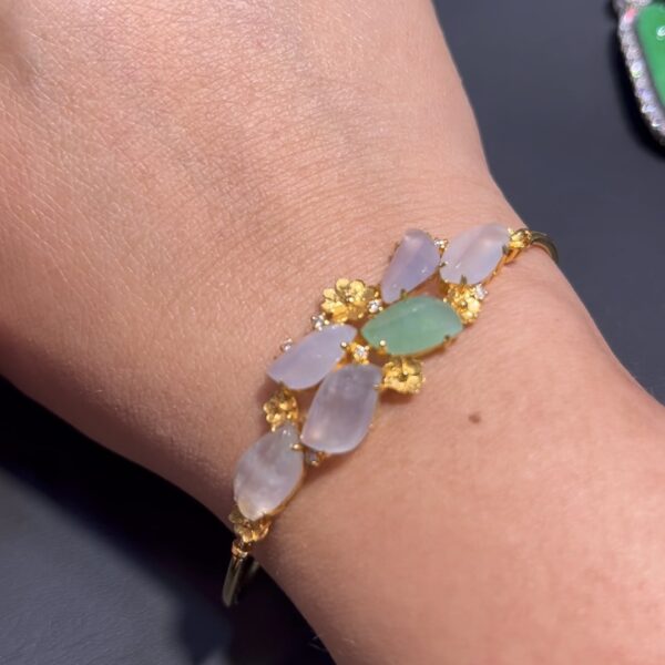 翡翠隨形花形手鏈 編號#696｜冰透高種水 × 18K黃金鑲嵌｜仙氣設計 限量精品推薦