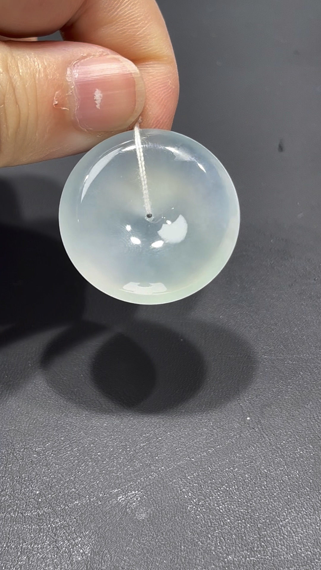 翡翠平安扣 編號#704|白冰老坑種 × 起熒光|高雅靈性 限量收藏推薦 7 翡翠平安扣 編號#704|白冰老坑種 × 起熒光|高雅靈性 限量收藏推薦 - Image 7