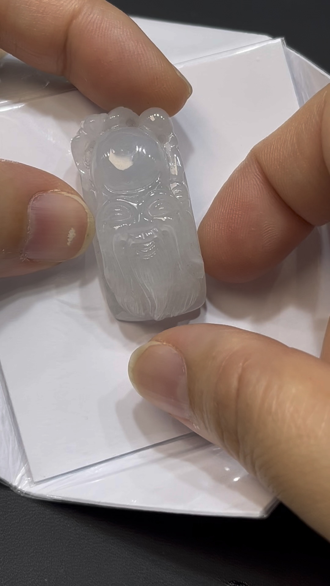 翡翠壽星公吊墜|白玉細膩雕刻 × 尾部打孔設計 × 吊墜手牌二用款|長壽吉祥翡翠推薦 #721 3 翡翠壽星公吊墜|白玉細膩雕刻 × 尾部打孔設計 × 吊墜手牌二用款|長壽吉祥翡翠推薦 #721 - Image 3