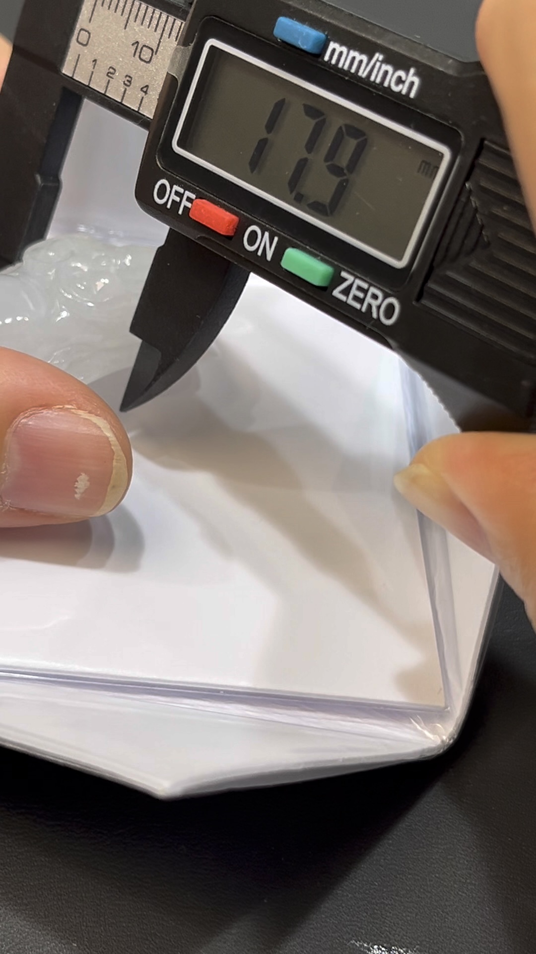 翡翠壽星公吊墜|白玉細膩雕刻 × 尾部打孔設計 × 吊墜手牌二用款|長壽吉祥翡翠推薦 #721 7 翡翠壽星公吊墜|白玉細膩雕刻 × 尾部打孔設計 × 吊墜手牌二用款|長壽吉祥翡翠推薦 #721 - Image 7