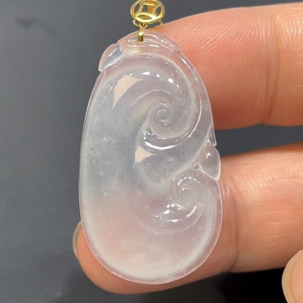 翡翠如意吊墜｜白色清透玉料 × 18K金扣 × 女士仙氣小精品 × 性價比之選｜典雅翡翠推薦 #740