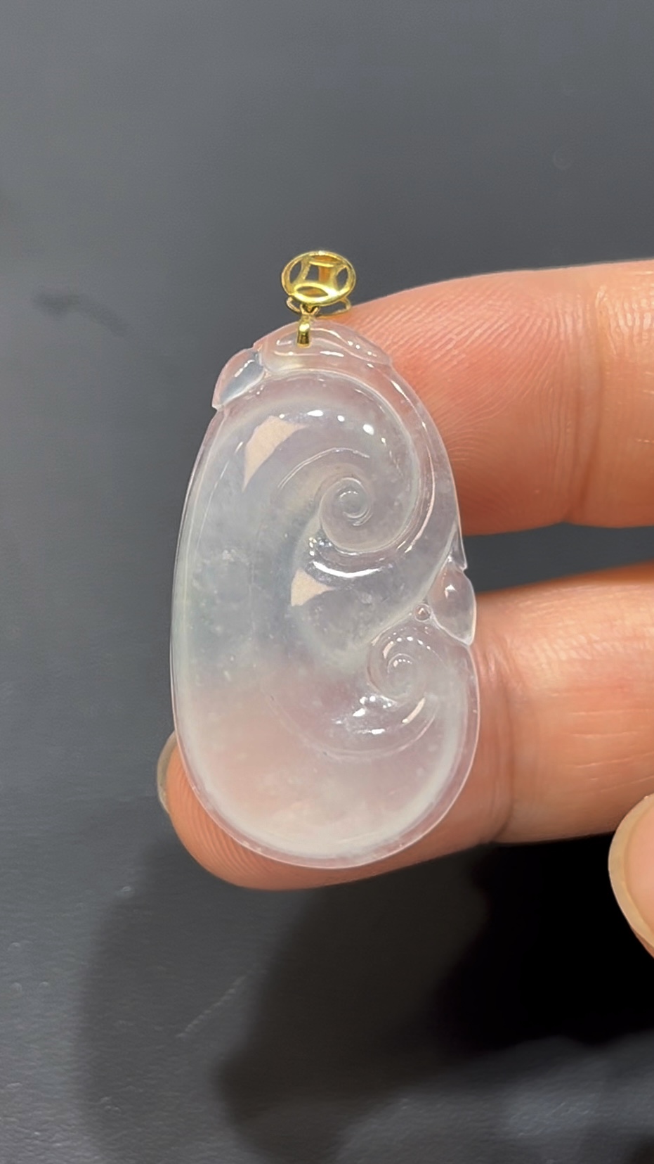 翡翠如意吊墜|白色清透玉料 × 18K金扣 × 女士仙氣小精品 × 性價比之選|典雅翡翠推薦 #740 1 翡翠如意吊墜|白色清透玉料 × 18K金扣 × 女士仙氣小精品 × 性價比之選|典雅翡翠推薦 #740