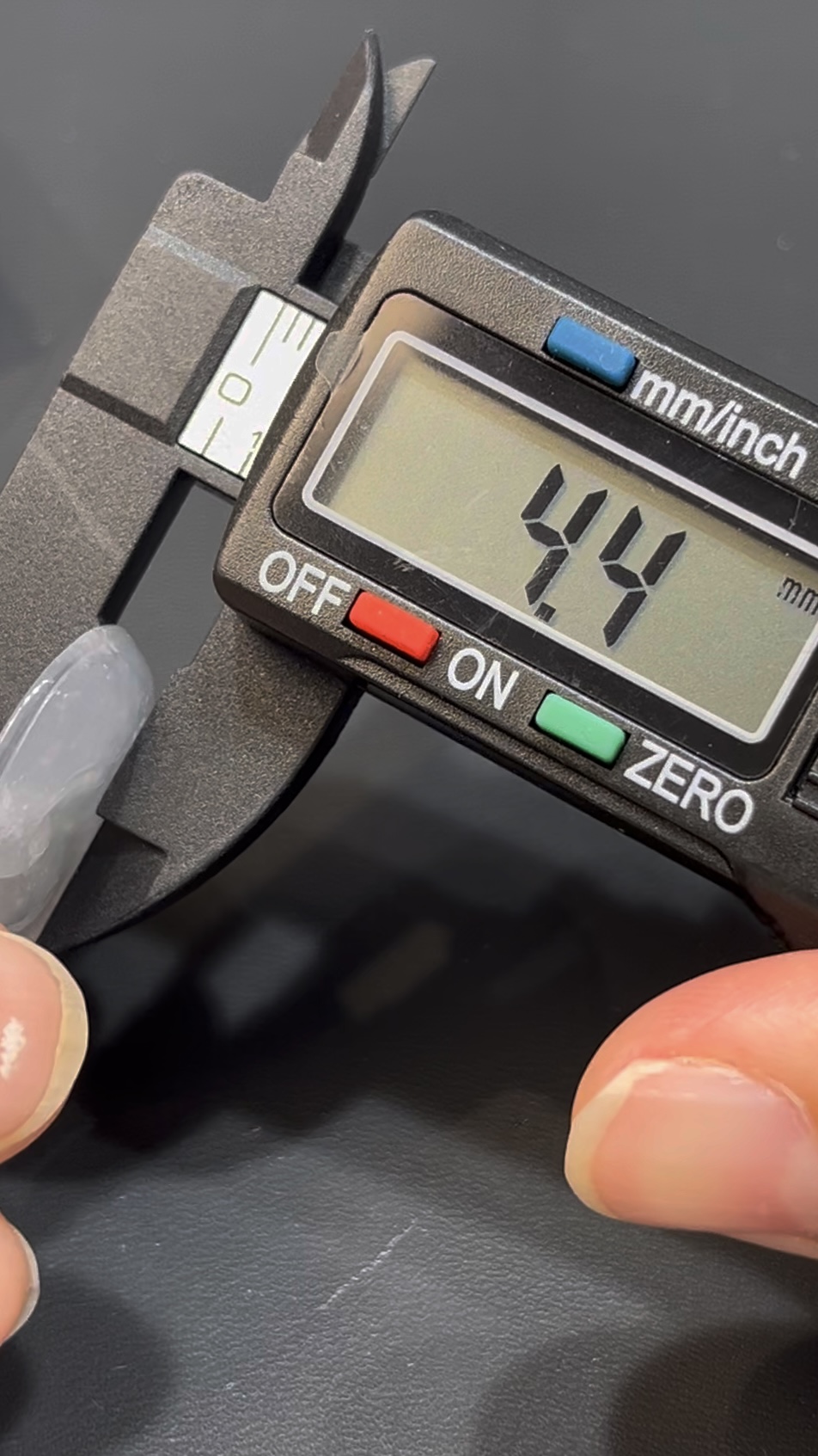 翡翠如意吊墜|白色清透玉料 × 18K金扣 × 女士仙氣小精品 × 性價比之選|典雅翡翠推薦 #740 9 翡翠如意吊墜|白色清透玉料 × 18K金扣 × 女士仙氣小精品 × 性價比之選|典雅翡翠推薦 #740 - Image 9