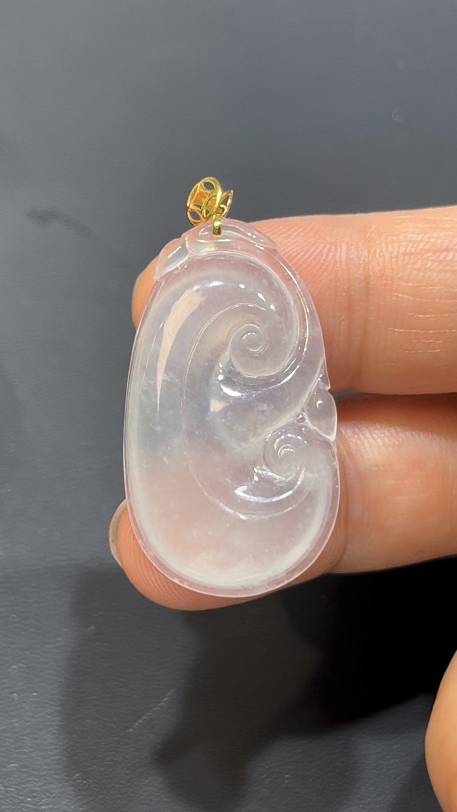 翡翠如意吊墜|白色清透玉料 × 18K金扣 × 女士仙氣小精品 × 性價比之選|典雅翡翠推薦 #740 5 翡翠如意吊墜|白色清透玉料 × 18K金扣 × 女士仙氣小精品 × 性價比之選|典雅翡翠推薦 #740 - Image 5