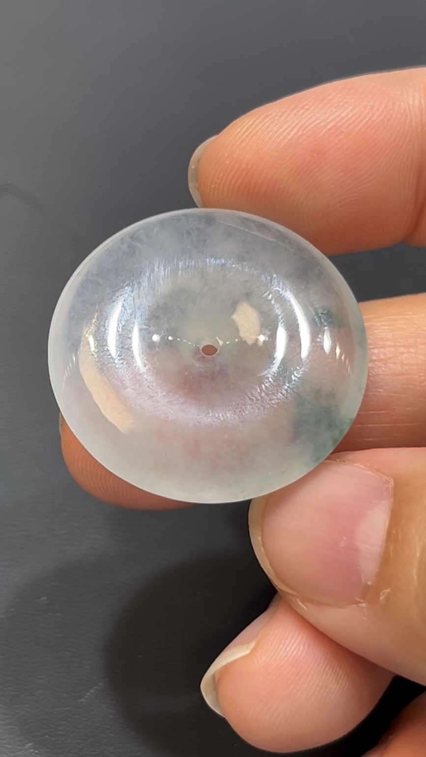 翡翠平安扣吊墜|冰透種水佳 × 一絲淺綠花 × 經典不敗款式 × 性價比翡翠推薦 #743 5 翡翠平安扣吊墜|冰透種水佳 × 一絲淺綠花 × 經典不敗款式 × 性價比翡翠推薦 #743 - Image 5