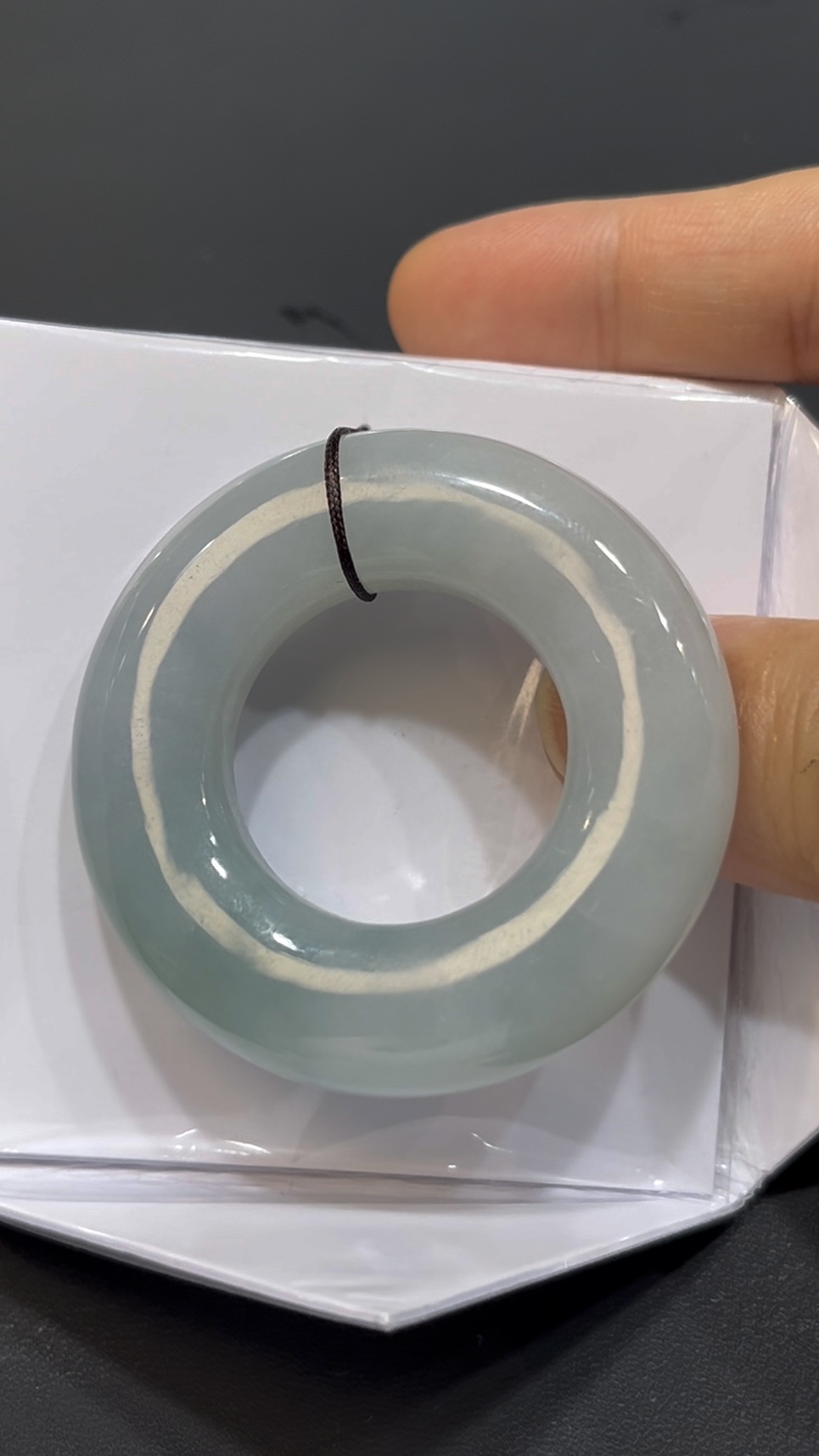 翡翠平安環吊墜|淺紫色玉料 × 大件厚實 × 男士佩戴首選|性價比翡翠推薦 #729 5 翡翠平安環吊墜|淺紫色玉料 × 大件厚實 × 男士佩戴首選|性價比翡翠推薦 #729 - Image 5