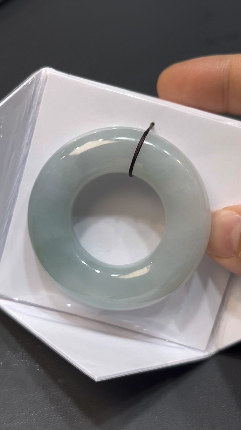 翡翠平安環吊墜|淺紫色玉料 × 大件厚實 × 男士佩戴首選|性價比翡翠推薦 #729 6 翡翠平安環吊墜|淺紫色玉料 × 大件厚實 × 男士佩戴首選|性價比翡翠推薦 #729 - Image 6