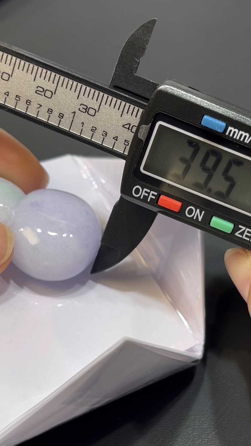 翡翠葫蘆吊墜|紫中帶綠春彩色 × 立體厚雕 × 福氣寓意 × 性價比之選|吉祥翡翠推薦 #733 7 翡翠葫蘆吊墜|紫中帶綠春彩色 × 立體厚雕 × 福氣寓意 × 性價比之選|吉祥翡翠推薦 #733 - Image 7