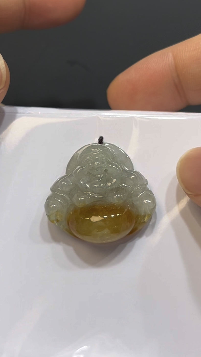 翡翠佛公吊墜|黃翡肚子點綴 × 女士小巧精品 × 福氣滿滿 × 性價比之選|吉祥翡翠推薦 #736 1 翡翠佛公吊墜|黃翡肚子點綴 × 女士小巧精品 × 福氣滿滿 × 性價比之選|吉祥翡翠推薦 #736