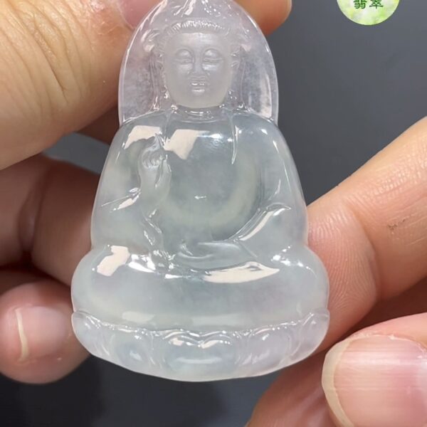 翡翠正裝觀音吊墜 編號#766｜冰透純淨 × 手持寶瓶｜莊嚴法相 限量推薦
