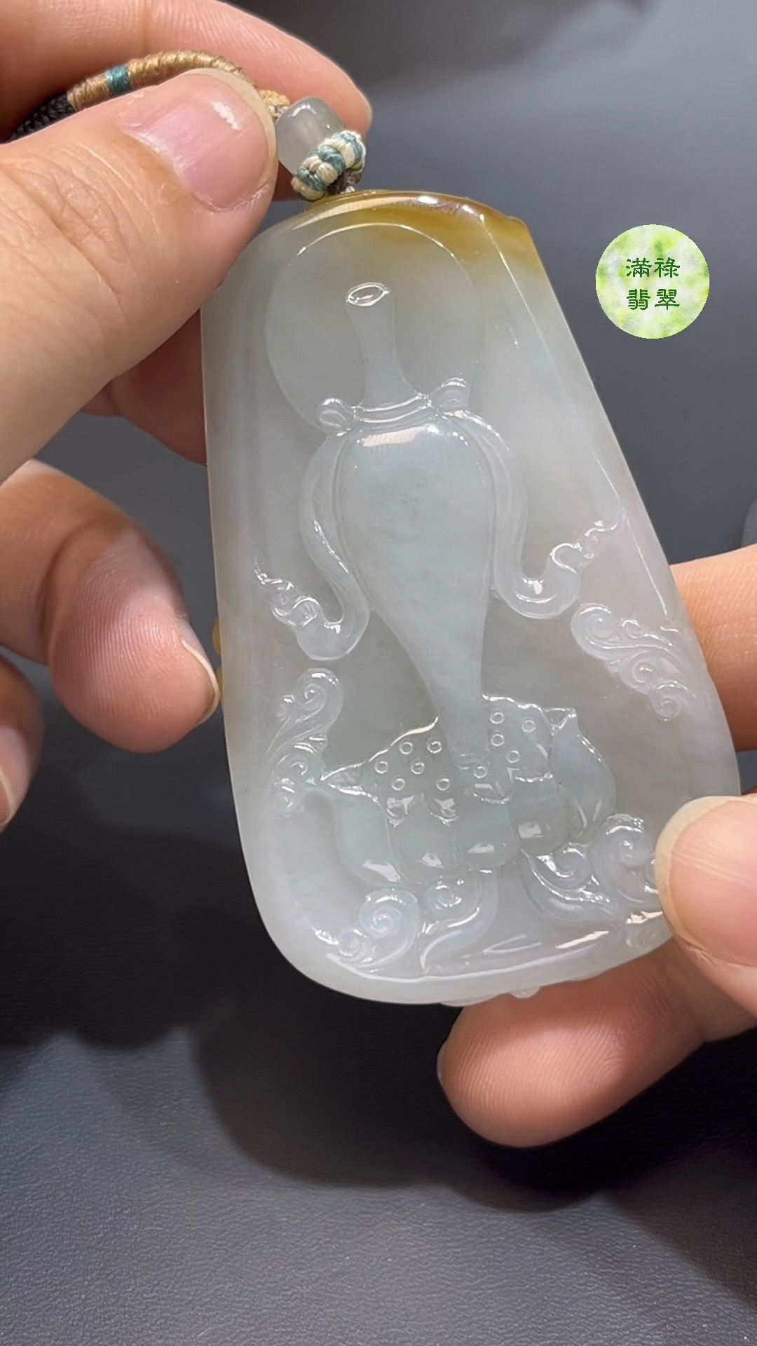 黃皮翡翠佛祖吊墜 編號#769|溫潤金黃 × 慈悲法相|靈性守護 限量推薦 6 黃皮翡翠佛祖吊墜 編號#769|溫潤金黃 × 慈悲法相|靈性守護 限量推薦 - Image 6