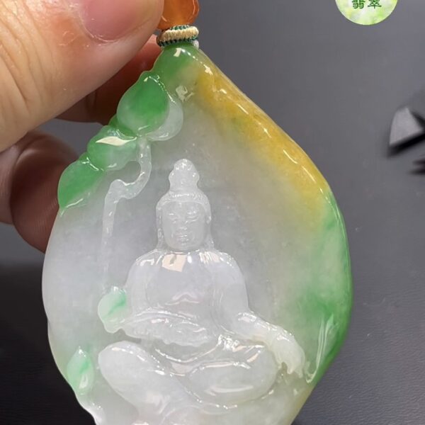 雙彩翡翠觀音吊墜 編號#770｜一抹綠 × 一抹黃 × 冰潤玉質｜靈性守護 限量推薦