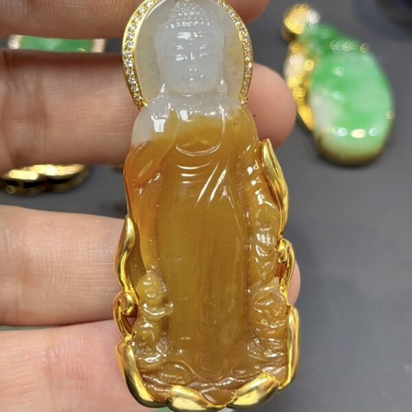 翡翠阿彌陀佛吊墜｜紅袍加身 × 站立姿態 × 18K黃金鑲嵌 × 吉祥守護精品｜紅翡翠推薦 #771