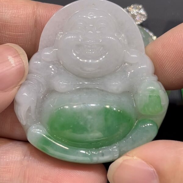 翡翠佛公吊墜｜ 一抹翠綠 × 盤腿持珠造型 × 大器守護精品｜翡翠推薦 #778