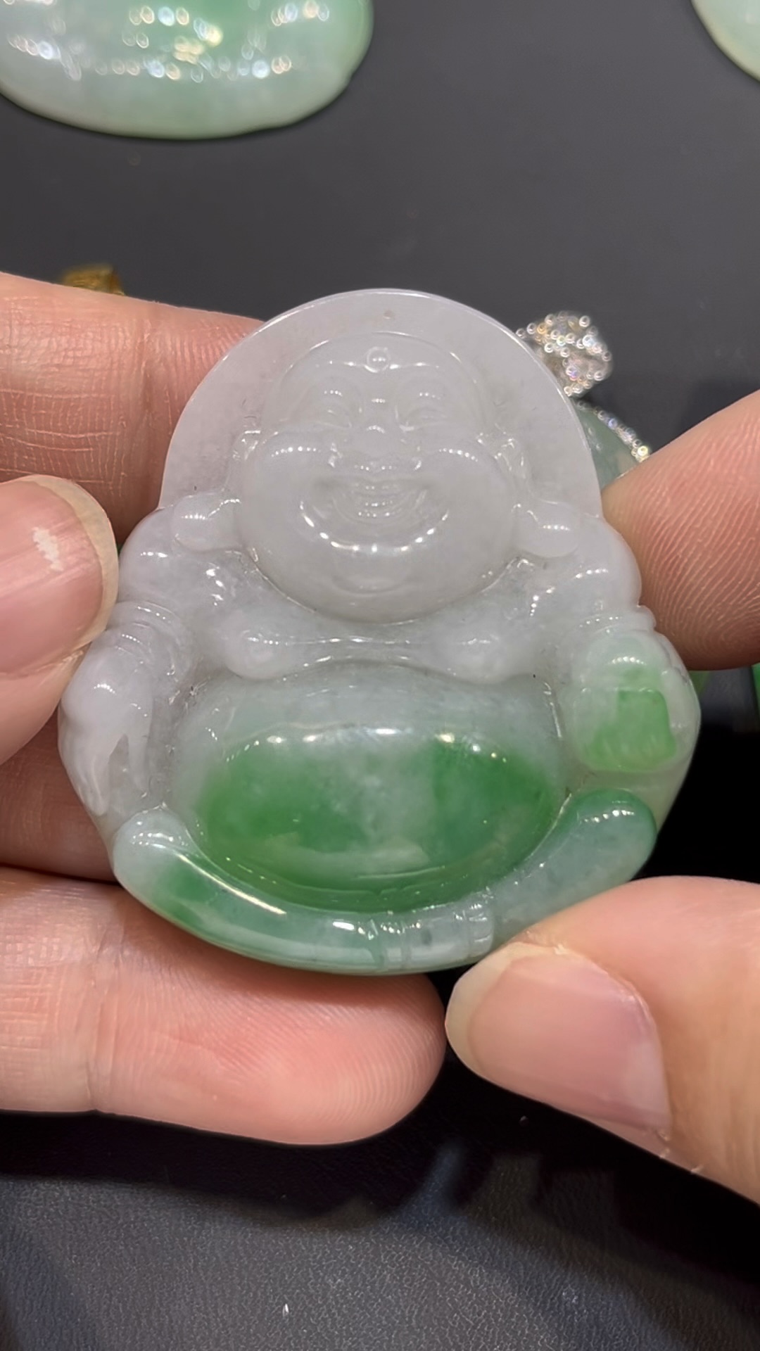 翡翠佛公吊墜| 一抹翠綠 × 盤腿持珠造型 × 大器守護精品|翡翠推薦 #778 1 翡翠佛公吊墜| 一抹翠綠 × 盤腿持珠造型 × 大器守護精品|翡翠推薦 #778