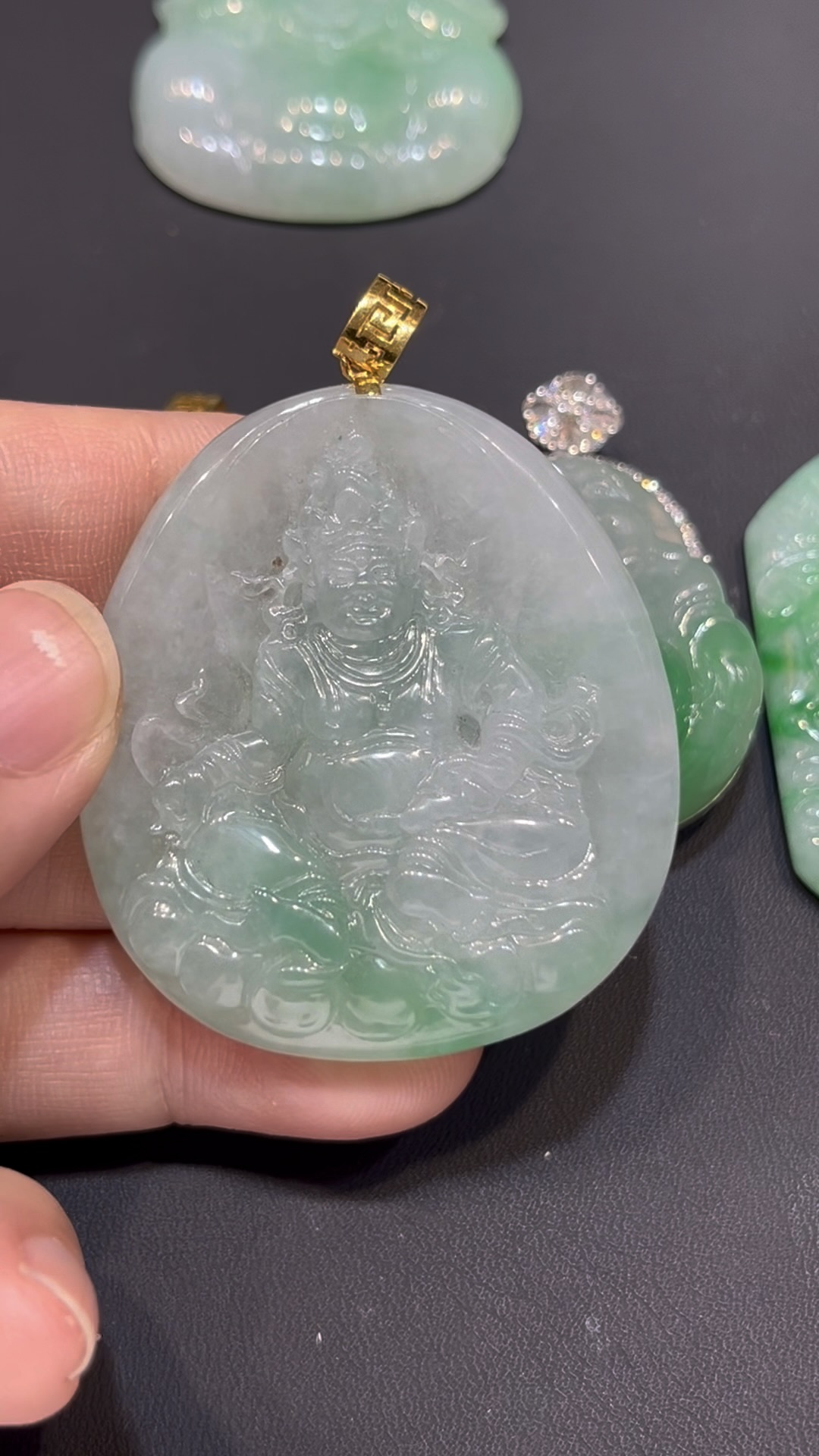 翡翠黃財神吊墜|招財進寶 × 18K黃金扣鑲嵌 × 守護財運 × 吉祥精品推薦|翡翠推薦 #780 1 翡翠黃財神吊墜|招財進寶 × 18K黃金扣鑲嵌 × 守護財運 × 吉祥精品推薦|翡翠推薦 #780