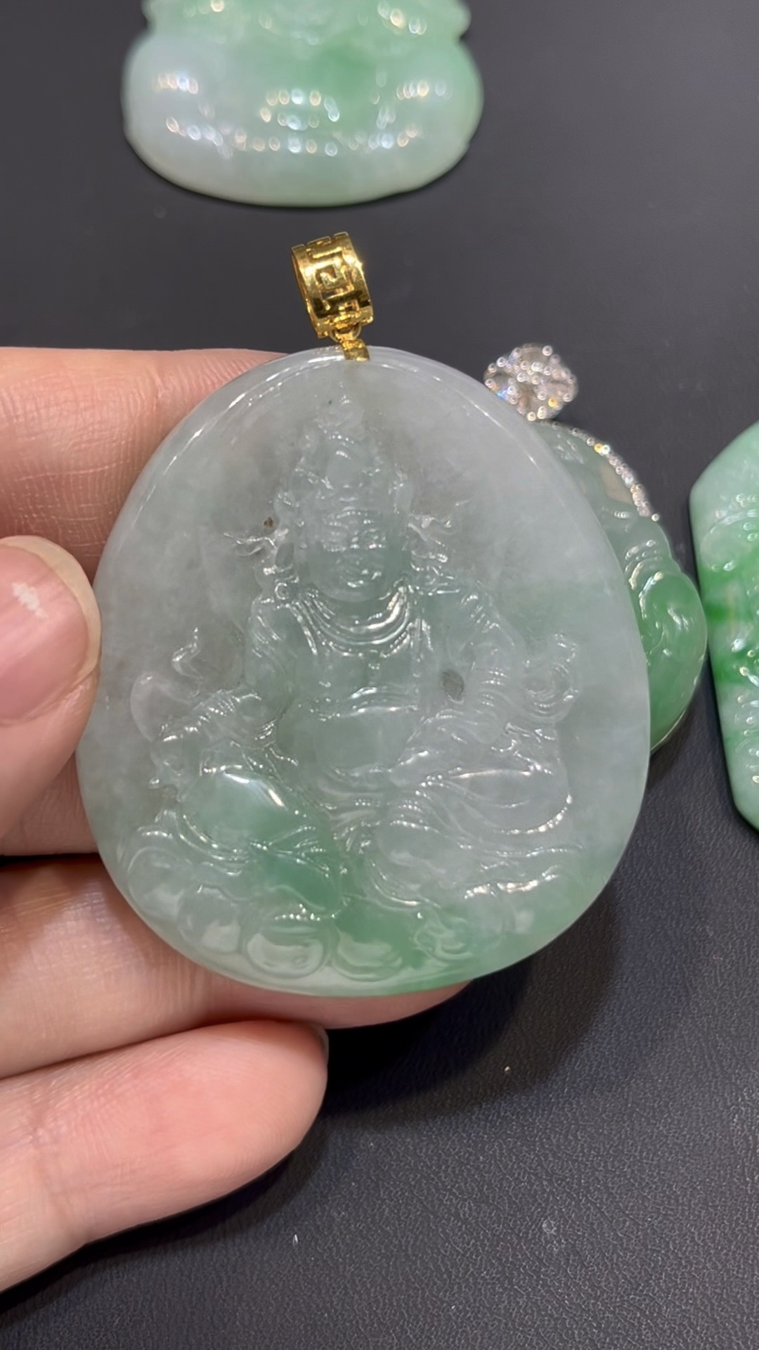 翡翠黃財神吊墜|招財進寶 × 18K黃金扣鑲嵌 × 守護財運 × 吉祥精品推薦|翡翠推薦 #780 5 翡翠黃財神吊墜|招財進寶 × 18K黃金扣鑲嵌 × 守護財運 × 吉祥精品推薦|翡翠推薦 #780 - Image 5