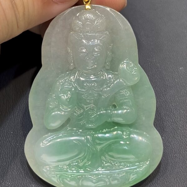 翡翠觀音吊墜｜厚裝設計 × 打坐持如意 × 立體雕刻 × 18K黃金鑲嵌｜翡翠推薦 #792