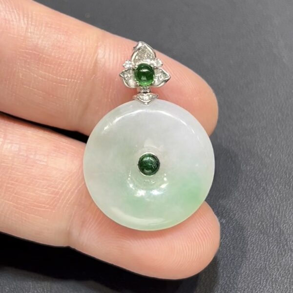 翡翠平安扣吊墜｜淺綠玉料 × 綠色蛋面點綴 × 18K白金鑲嵌 × 小精品推薦 #794