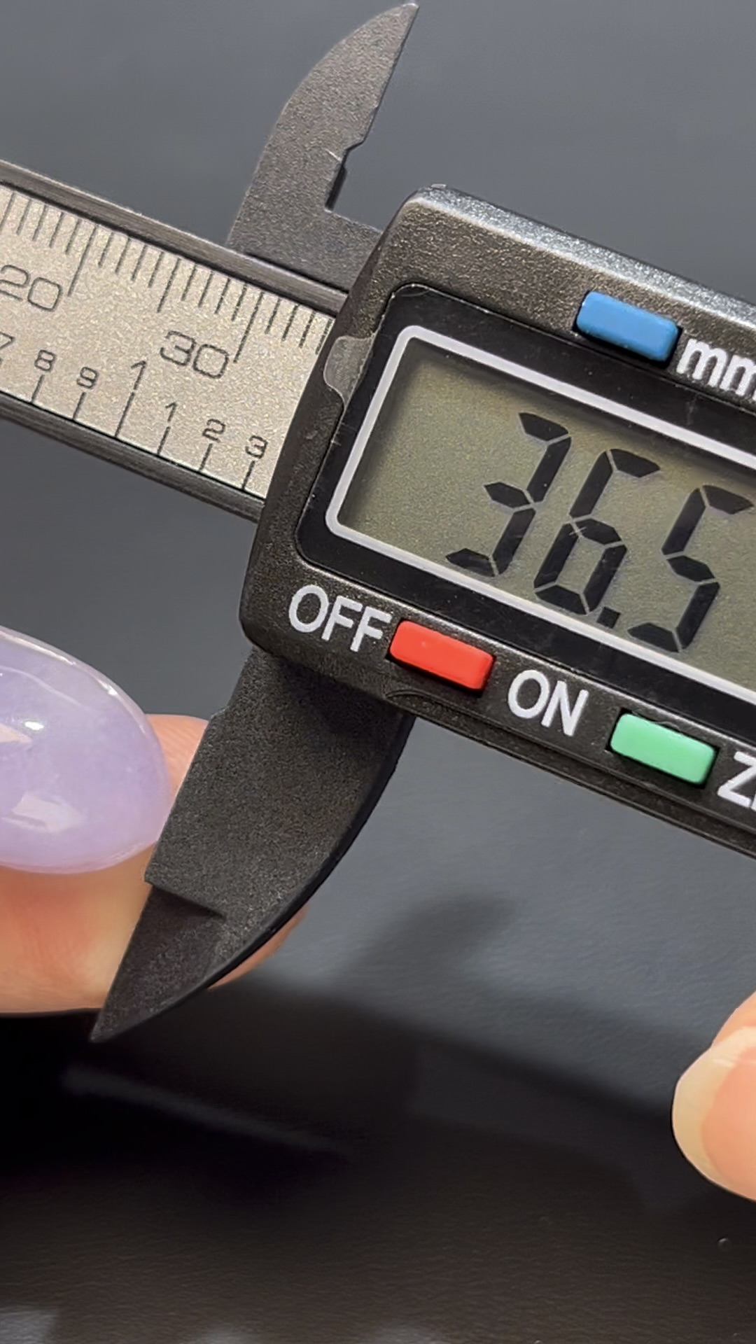 翡翠福瓜吊墜|紫羅蘭翡翠 × 18K黃金鑲嵌 × 福氣隨身 × 高雅精品推薦 #814 7 翡翠福瓜吊墜|紫羅蘭翡翠 × 18K黃金鑲嵌 × 福氣隨身 × 高雅精品推薦 #814 - Image 7