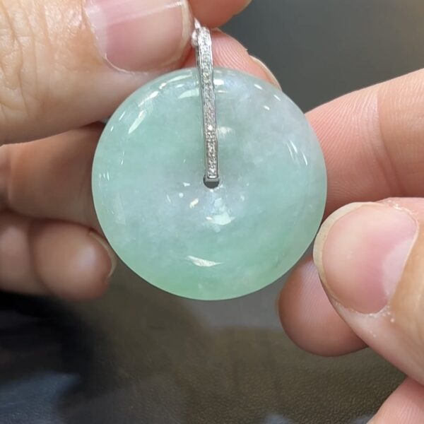 翡翠平安扣吊墜｜淺綠翡翠 × 18K白金鑽石 × 簡約鑲嵌 × 日常守護推薦 GL176694