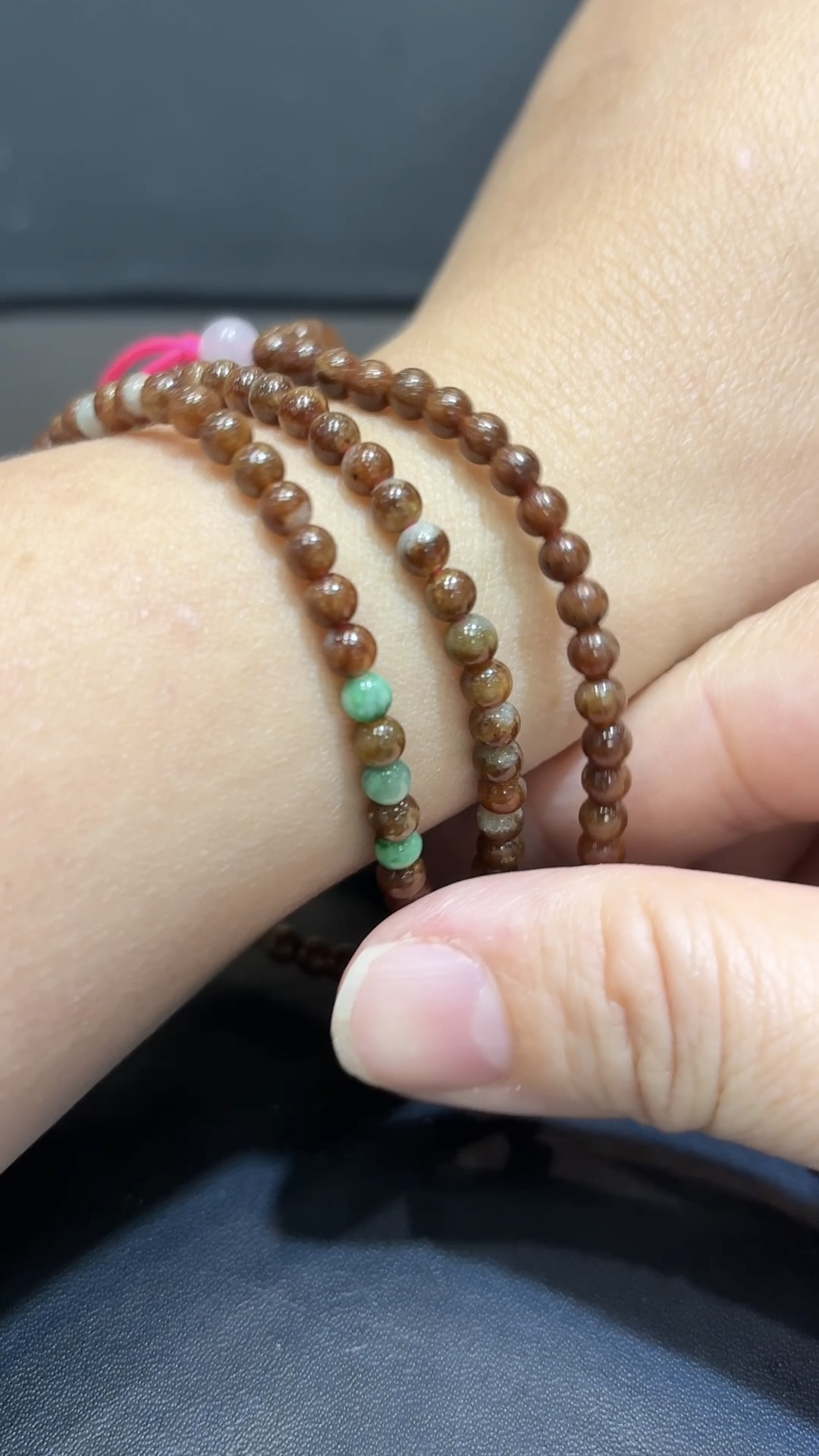 紅翡小米珠|兩用設計 × 吊墜項鏈+手串 × 喜慶色澤 × 實用翡翠推薦 4 紅翡小米珠|兩用設計 × 吊墜項鏈+手串 × 喜慶色澤 × 實用翡翠推薦 - Image 4