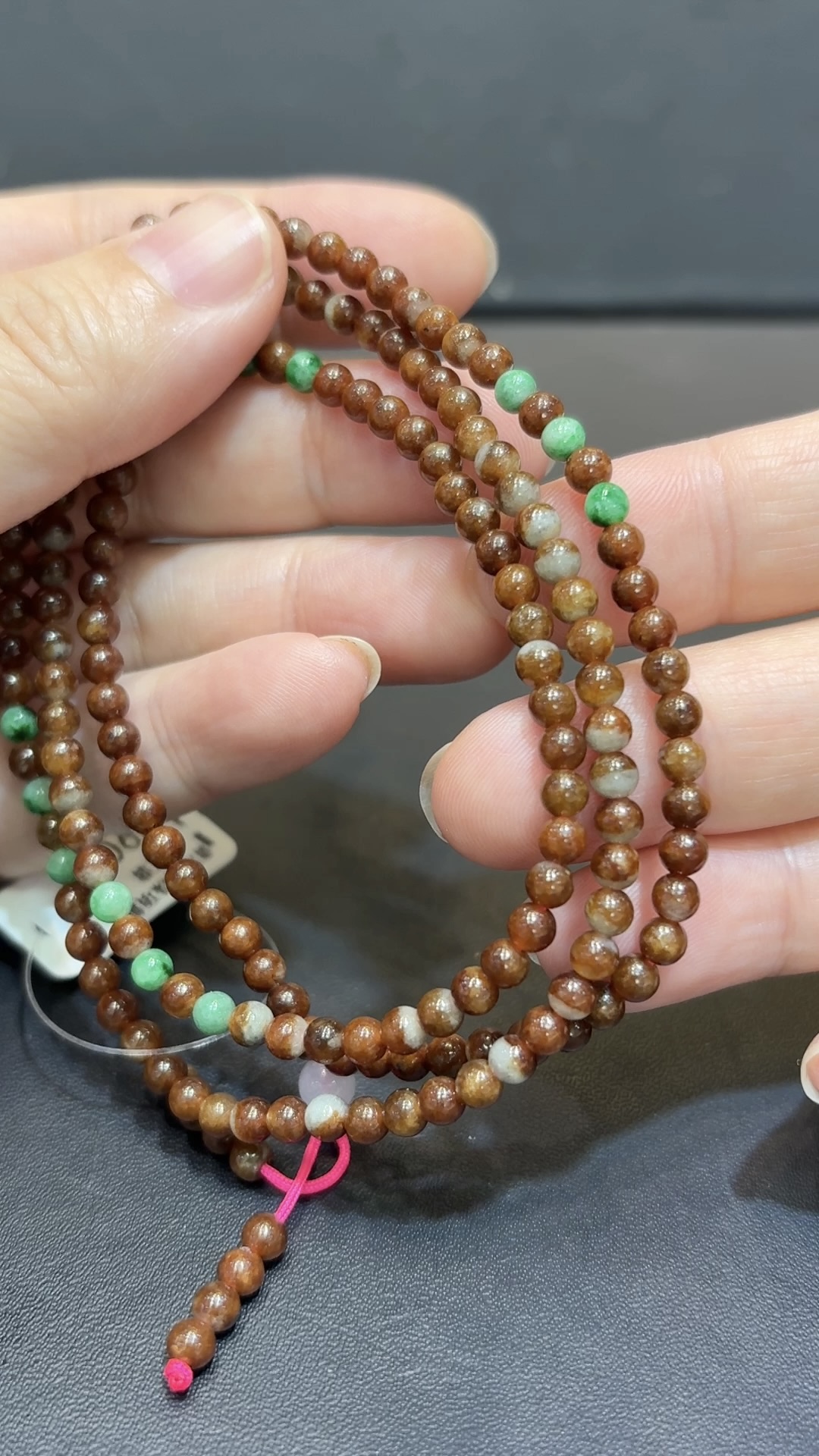 紅翡小米珠|兩用設計 × 吊墜項鏈+手串 × 喜慶色澤 × 實用翡翠推薦 5 紅翡小米珠|兩用設計 × 吊墜項鏈+手串 × 喜慶色澤 × 實用翡翠推薦 - Image 5