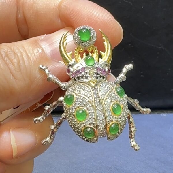 翡翠胸針吊墜｜危地馬拉翡翠蛋面 × 甲蟲造型 × 高色種水佳 × 水晶點綴 × 二用款推薦 #48459