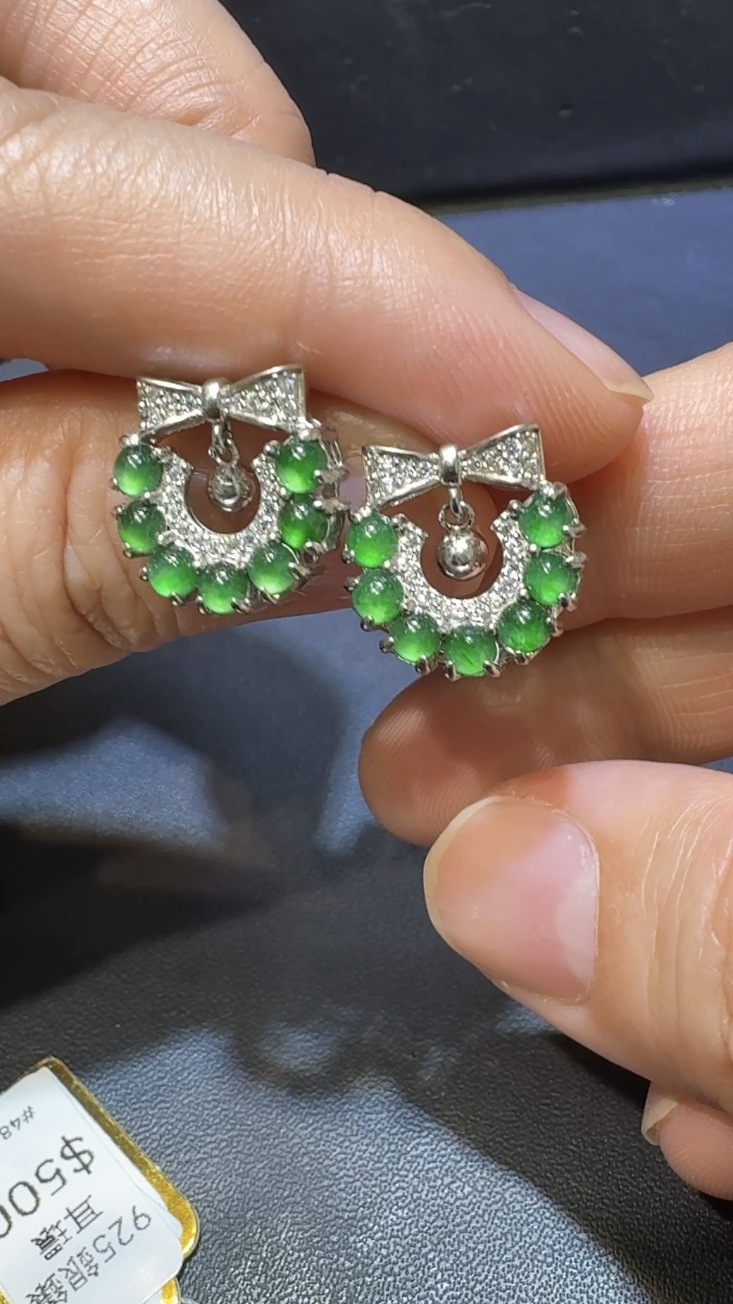 翡翠耳環|危地馬拉翡翠小蛋面 × 聖誕花造型 × 高色 × 鋯石環繞推薦 #48487 5 翡翠耳環|危地馬拉翡翠小蛋面 × 聖誕花造型 × 高色 × 鋯石環繞推薦 #48487 - Image 5