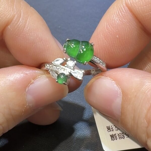 翡翠葫蘆戒指｜危地馬拉翡翠 × 高色 × 開口設計 × 葫蘆蛋面組合推薦