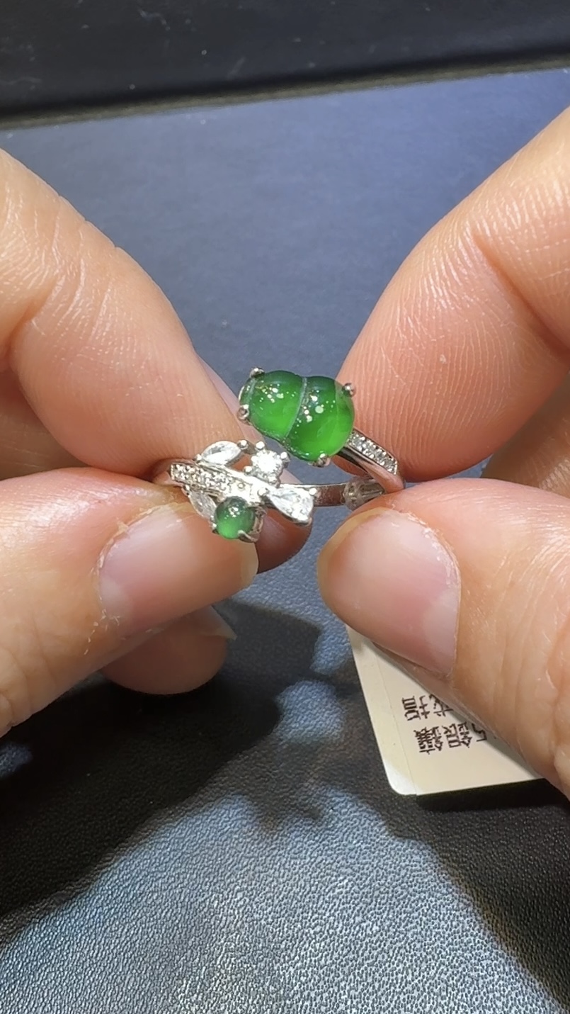 翡翠葫蘆戒指|危地馬拉翡翠 × 高色 × 開口設計 × 葫蘆蛋面組合推薦 1 翡翠葫蘆戒指|危地馬拉翡翠 × 高色 × 開口設計 × 葫蘆蛋面組合推薦