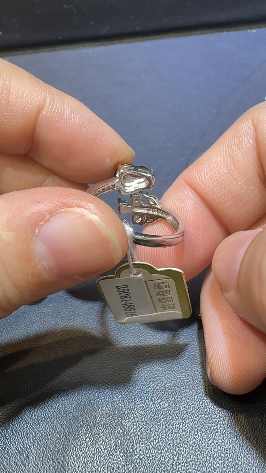 翡翠葫蘆戒指|危地馬拉翡翠 × 高色 × 開口設計 × 葫蘆蛋面組合推薦 5 翡翠葫蘆戒指|危地馬拉翡翠 × 高色 × 開口設計 × 葫蘆蛋面組合推薦 - Image 5