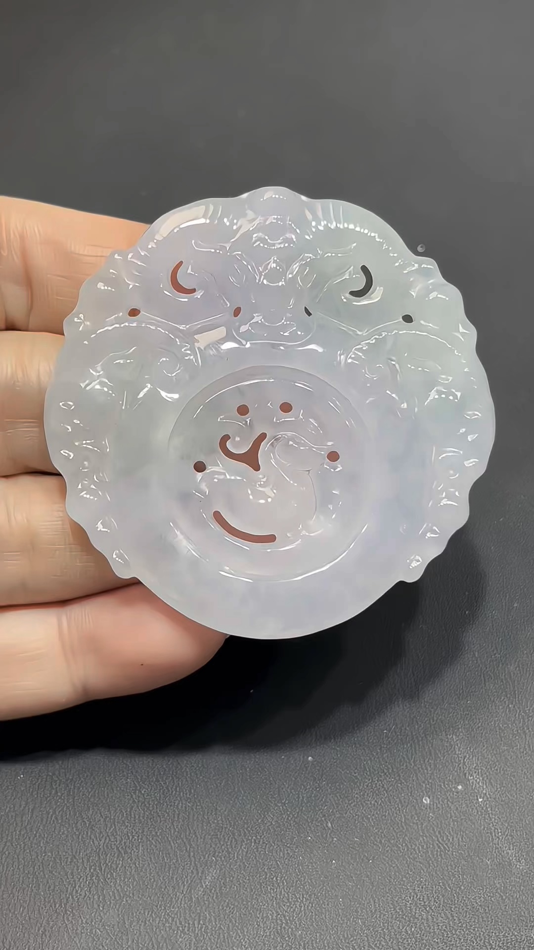 翡翠三羊開泰|緬甸翡翠 × 種好細膩 × 貔貅可轉動 × 吉祥招財推薦 #820 1 翡翠三羊開泰|緬甸翡翠 × 種好細膩 × 貔貅可轉動 × 吉祥招財推薦 #820