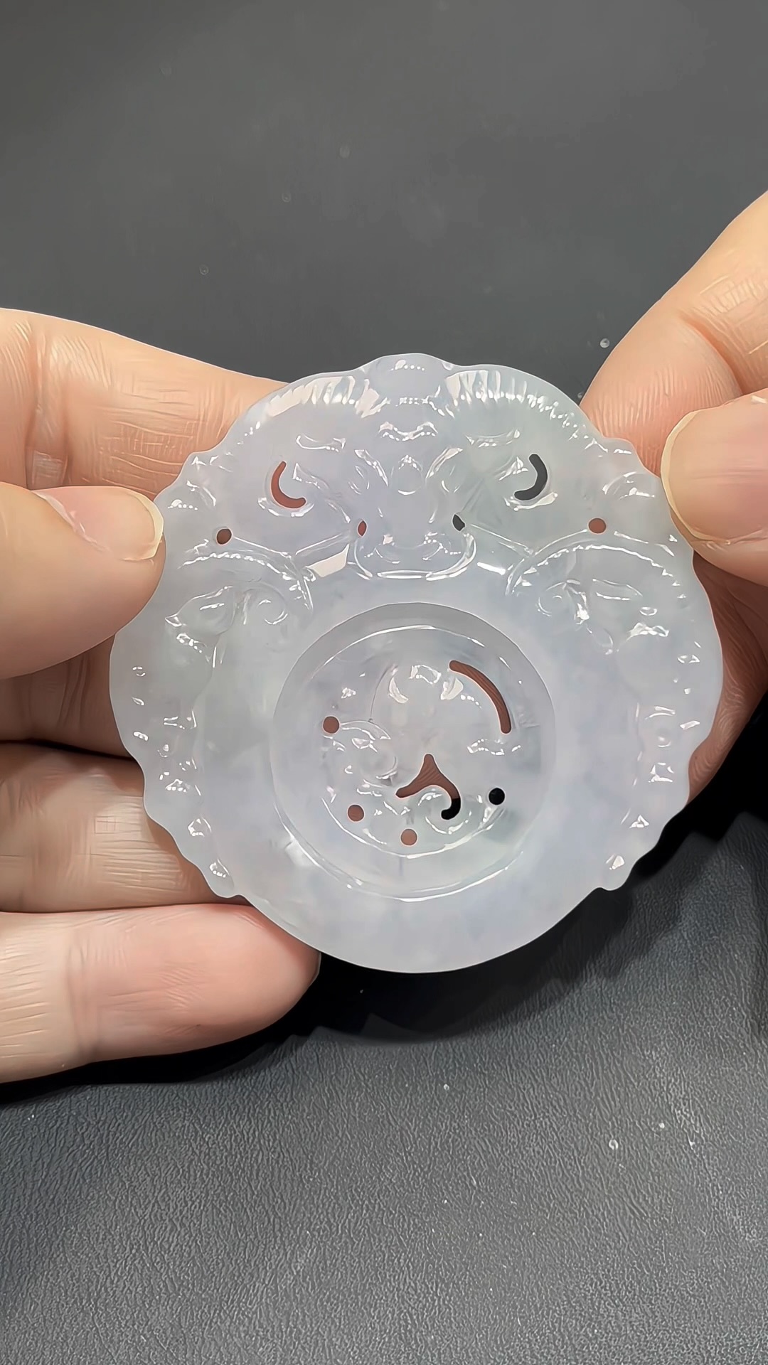 翡翠三羊開泰|緬甸翡翠 × 種好細膩 × 貔貅可轉動 × 吉祥招財推薦 #820 7 翡翠三羊開泰|緬甸翡翠 × 種好細膩 × 貔貅可轉動 × 吉祥招財推薦 #820 - Image 7