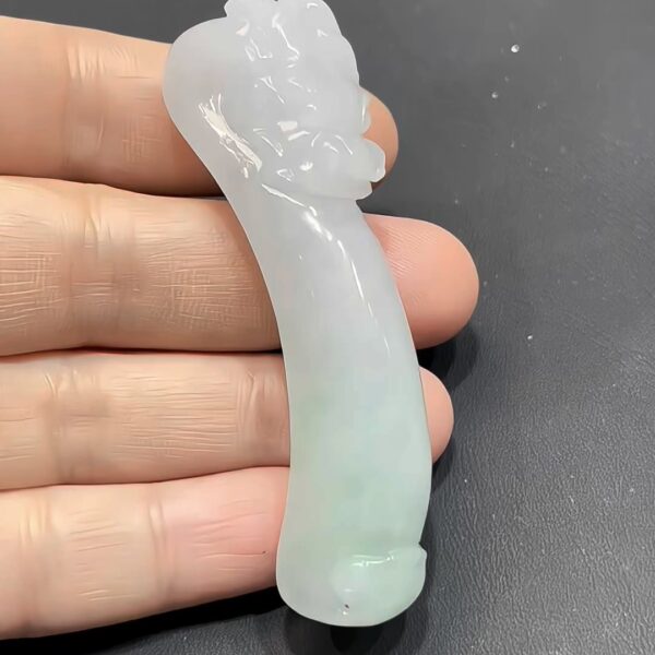 翡翠龍鈎｜緬甸翡翠 × 龍頭雕刻 × 古韻設計 × 吊墜手牌兩用推薦 #821