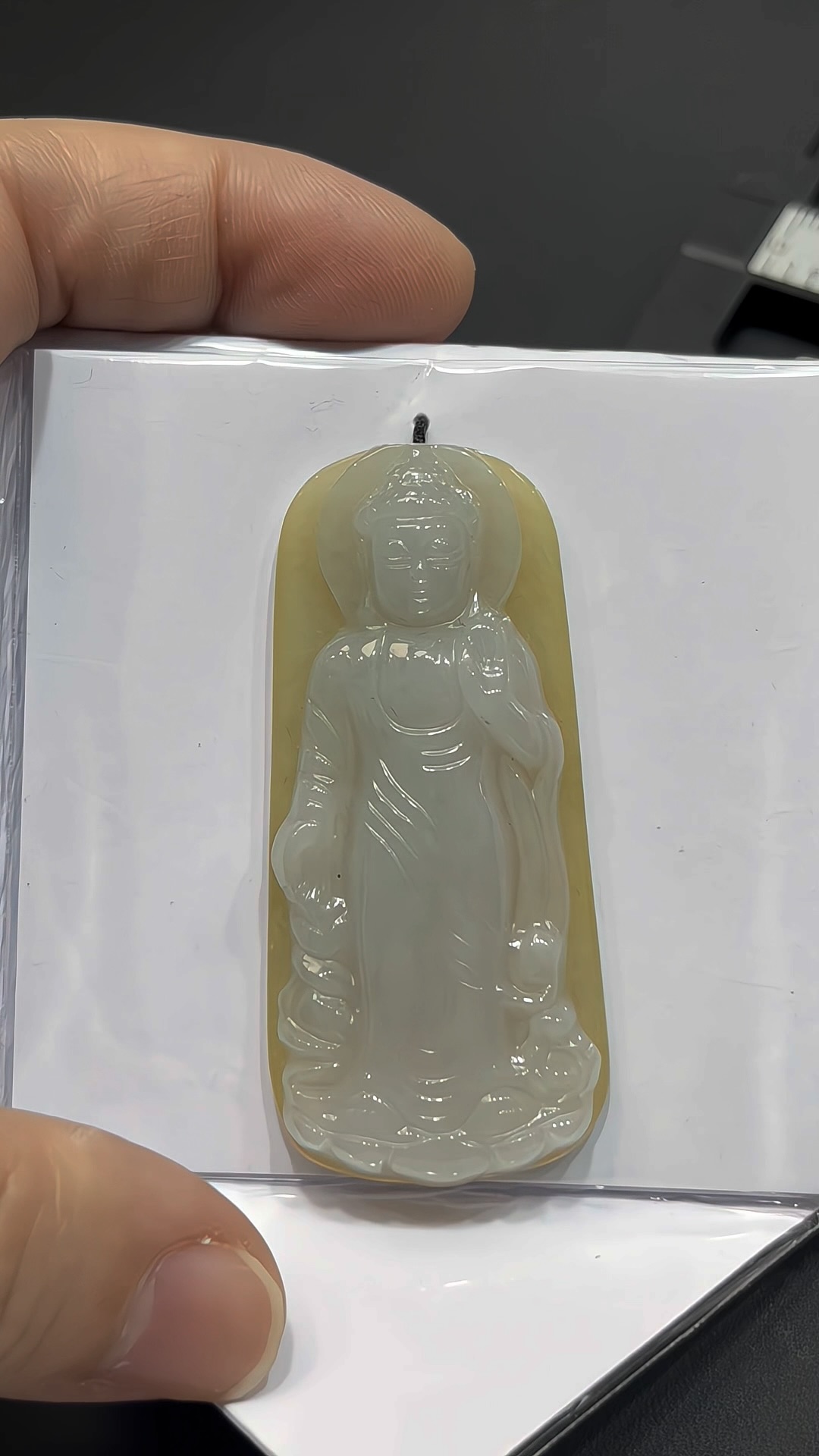 翡翠大日如來吊墜|緬甸翡翠 × 白玉正面 × 黃翡皮背部 × 莊嚴吉祥推薦 #823 1 翡翠大日如來吊墜|緬甸翡翠 × 白玉正面 × 黃翡皮背部 × 莊嚴吉祥推薦 #823